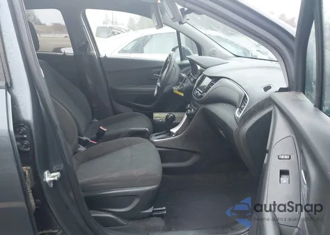 2022 Chevrolet Trax Fwd Ls z USA, uszkodzony, nr VIN KL7CJKSM8NB517531